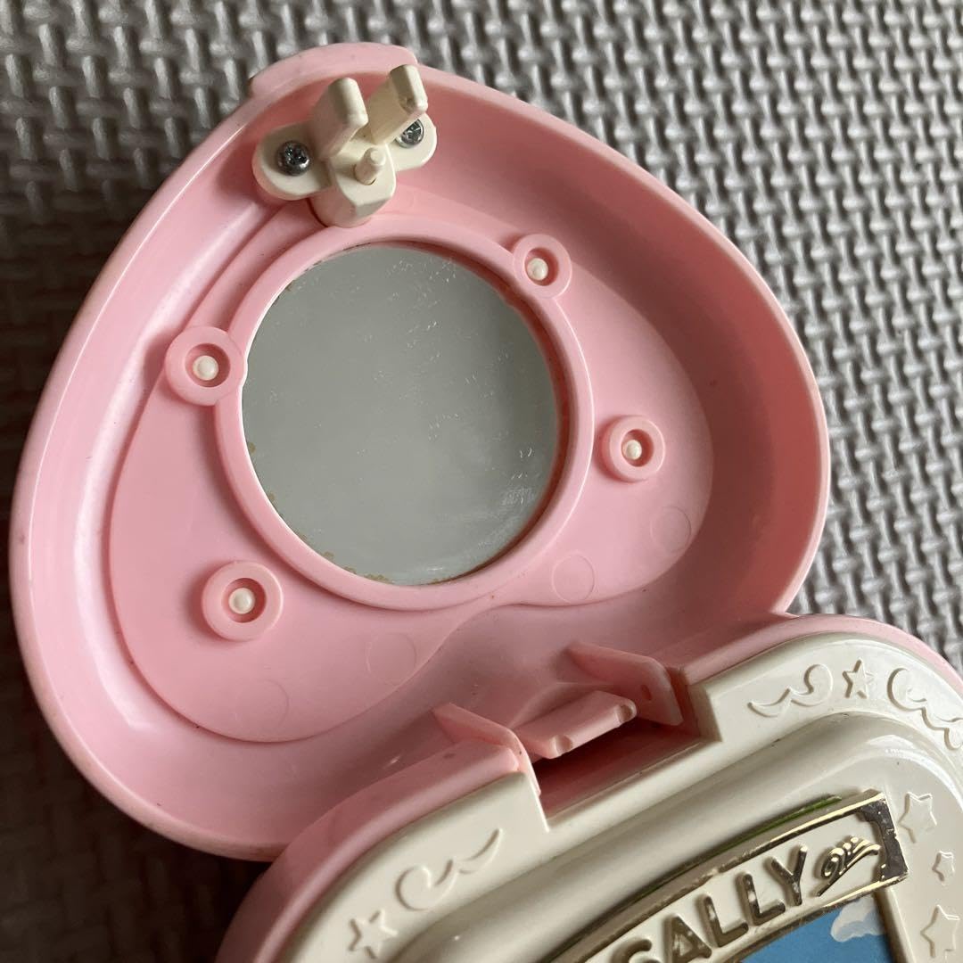 魔法使いサリー　ひみつコンパクト　サリーちゃん Amazon.co.jp: 魔法使いサリーちゃんコンパクト（当時物